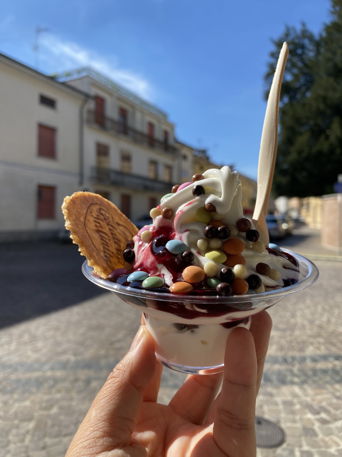 Un dettaglio della vetrina.