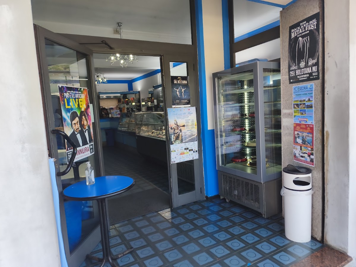 Il locale in servizio.