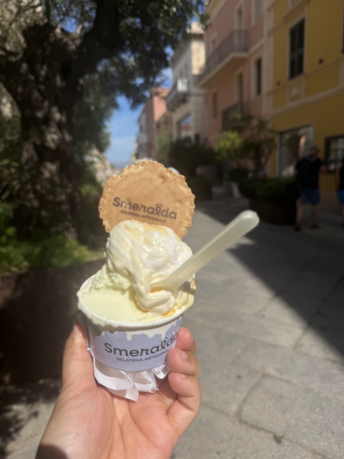 Un dettaglio della vetrina.
