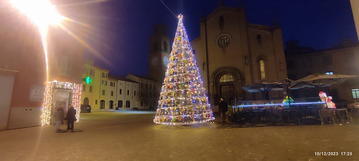 Un dettaglio della vetrina.