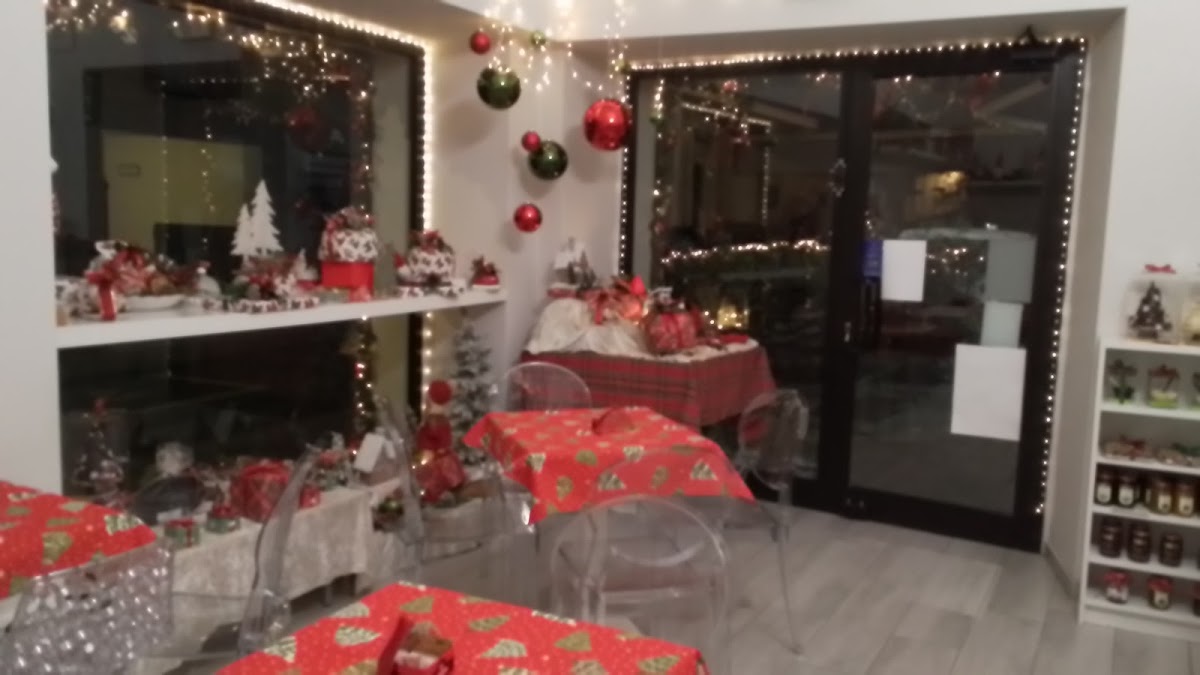 Il locale visto dall'interno.