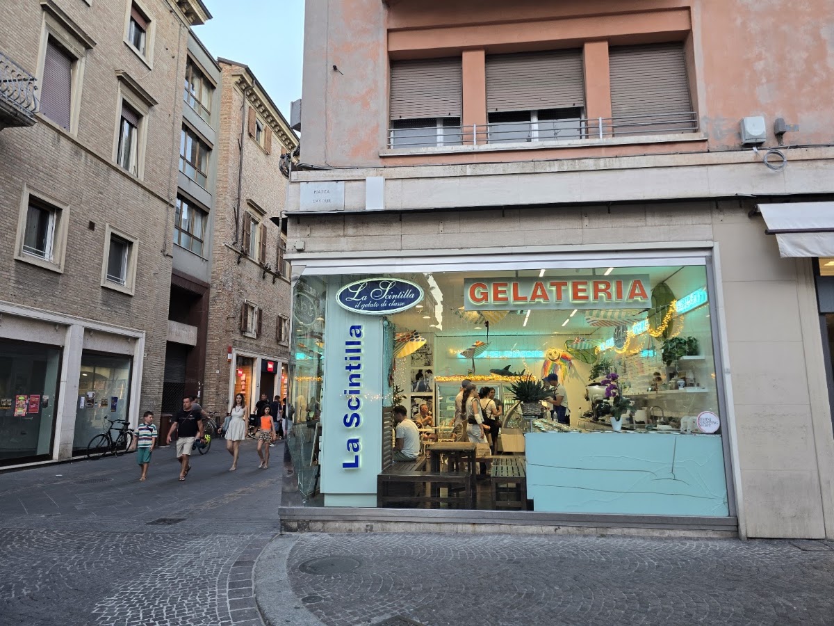 Il locale in servizio.