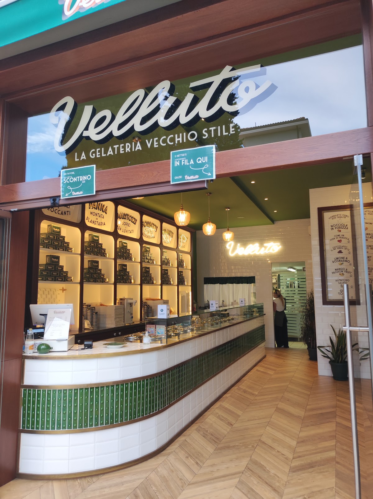 Velluto Pineto - La Gelateria Vecchio Stile