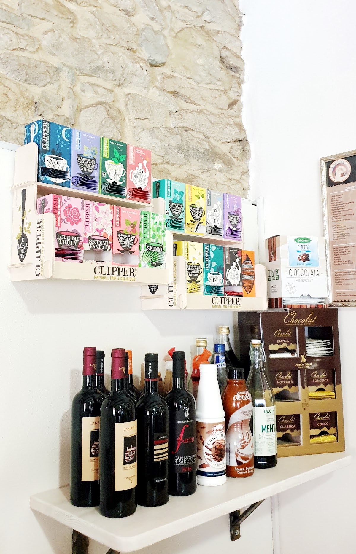 Il locale visto dall'interno.