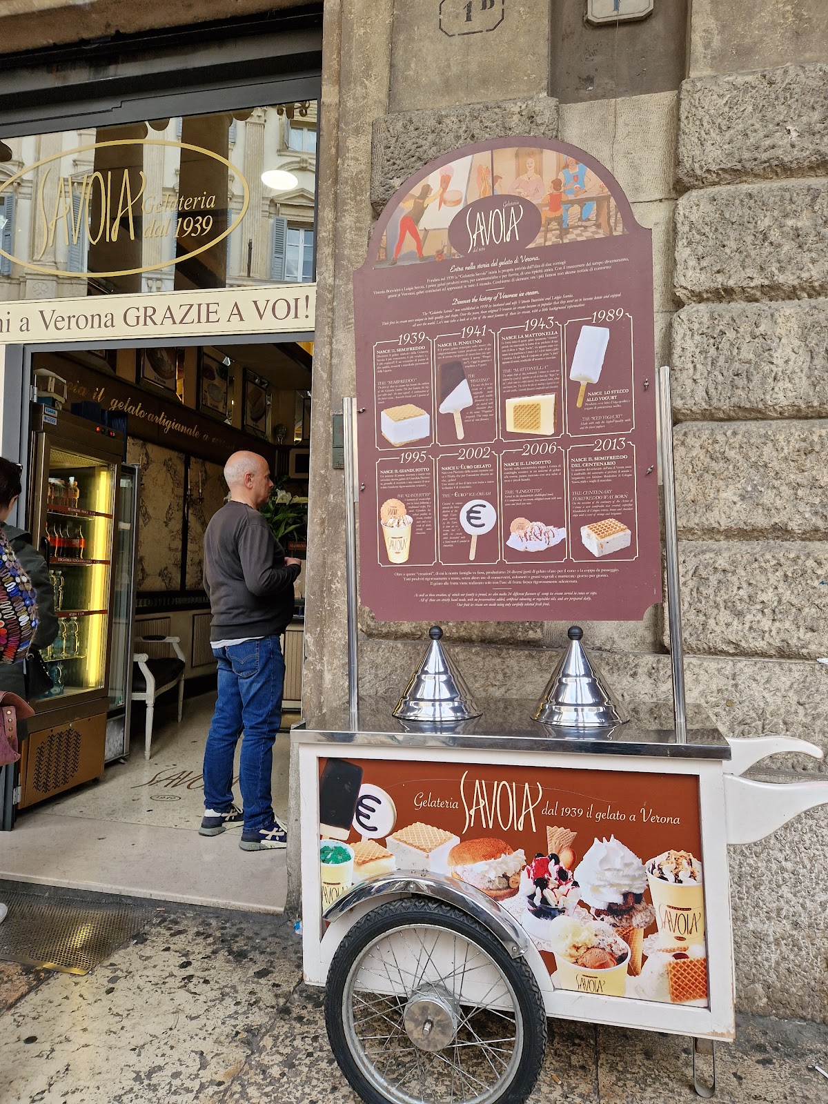Un dettaglio del banco.