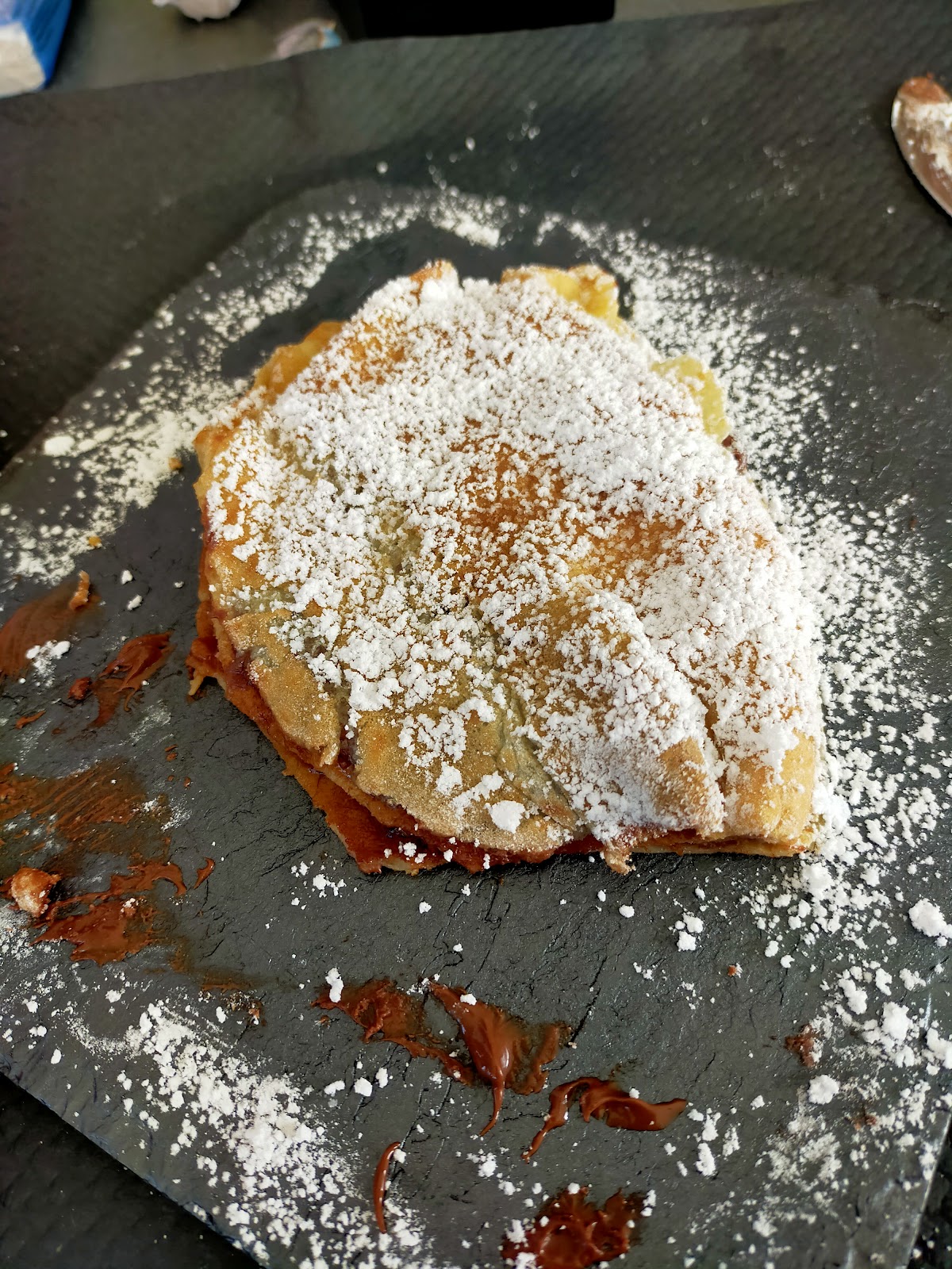 Le vaschette in vetrina.