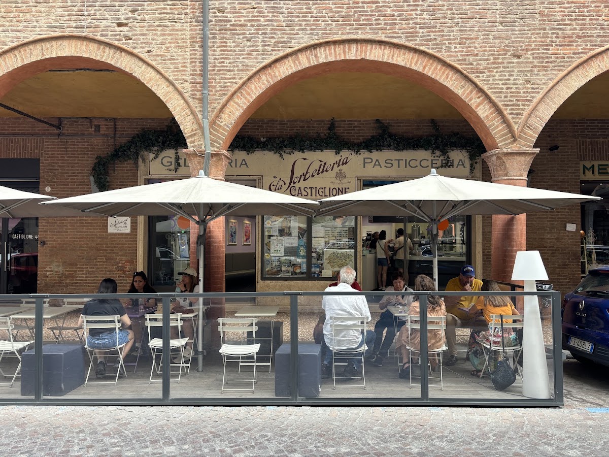 Il locale visto dall'interno.