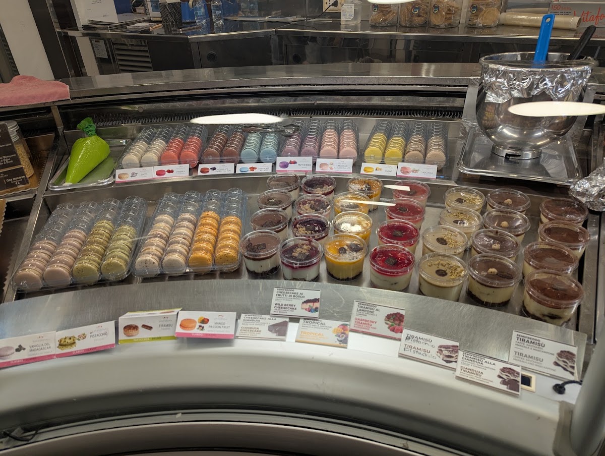 Il locale visto dall'interno.