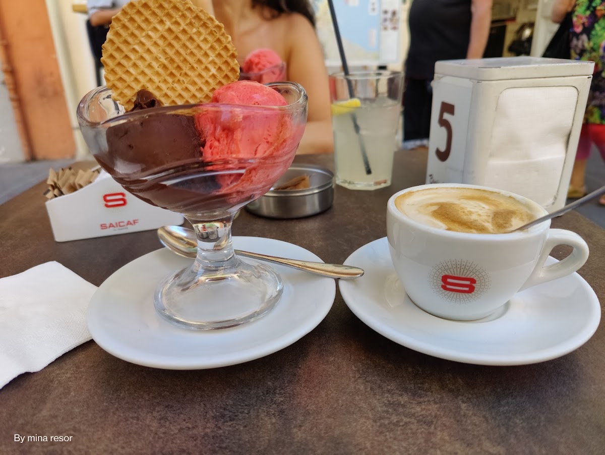 Un dettaglio del banco.