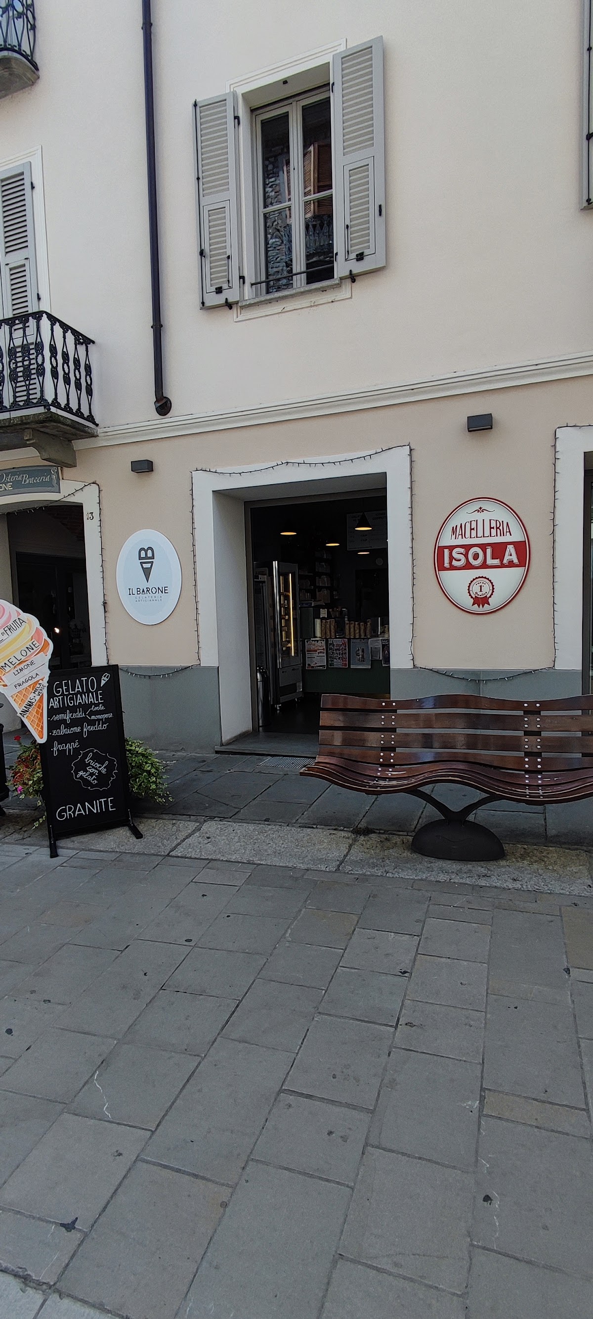 Il locale visto dall'interno.