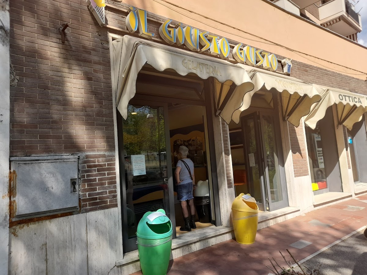 Il locale in servizio.