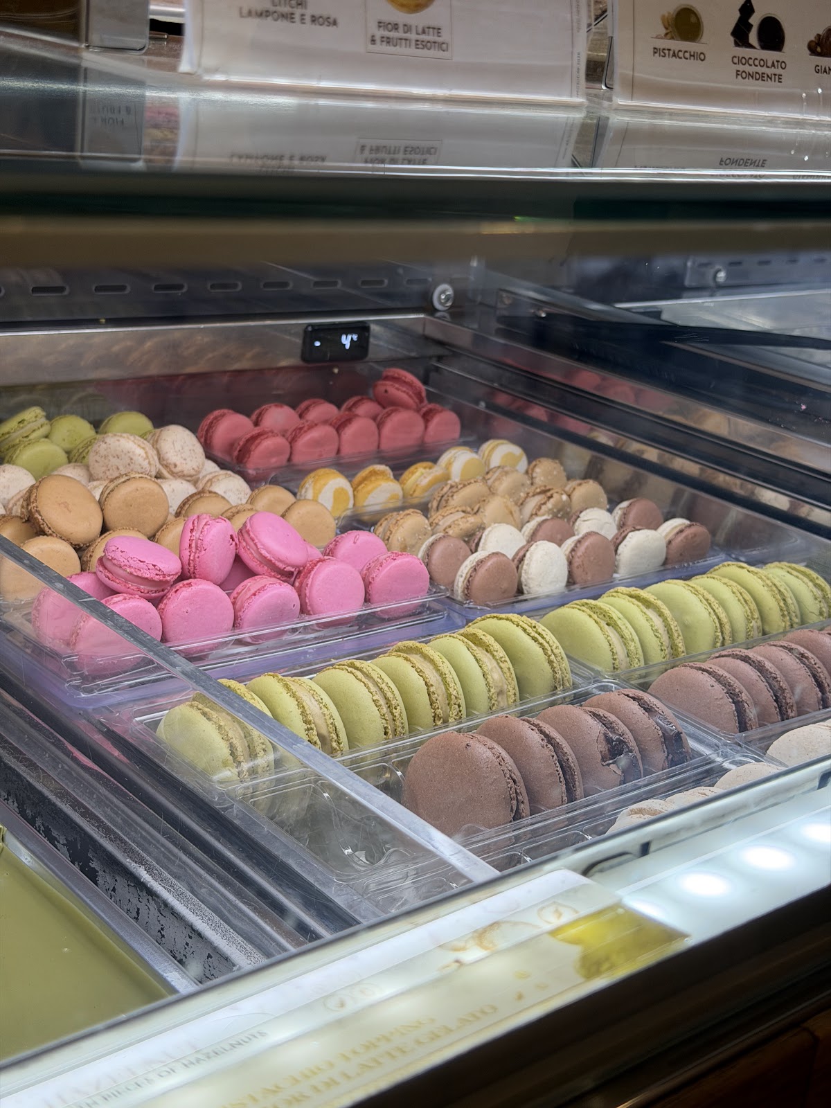 Il locale visto dall'interno.