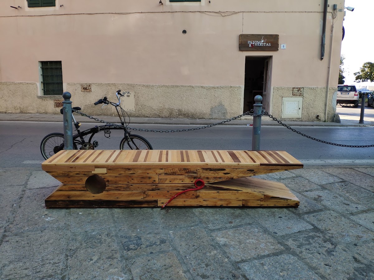 Il locale visto dall'interno.