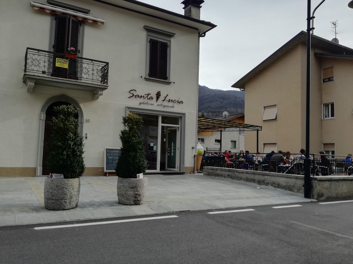Un dettaglio della vetrina.