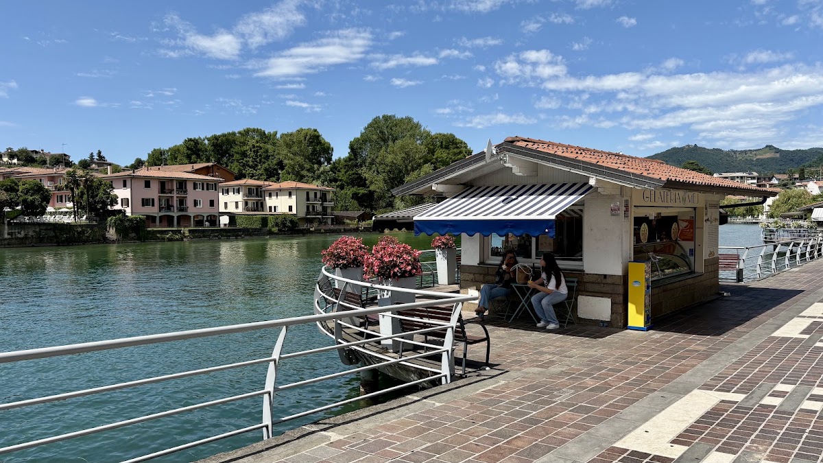 Il locale in servizio.