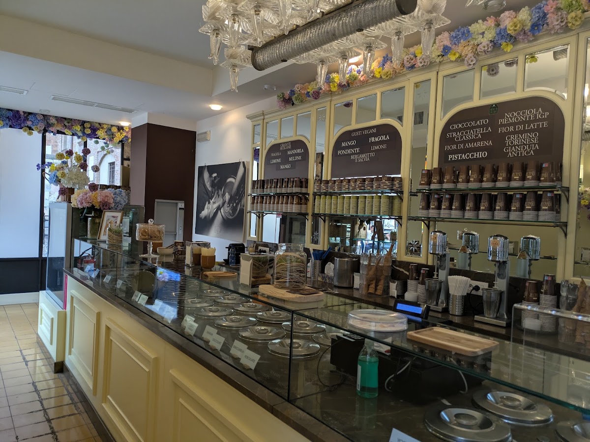 Il locale visto dall'interno.