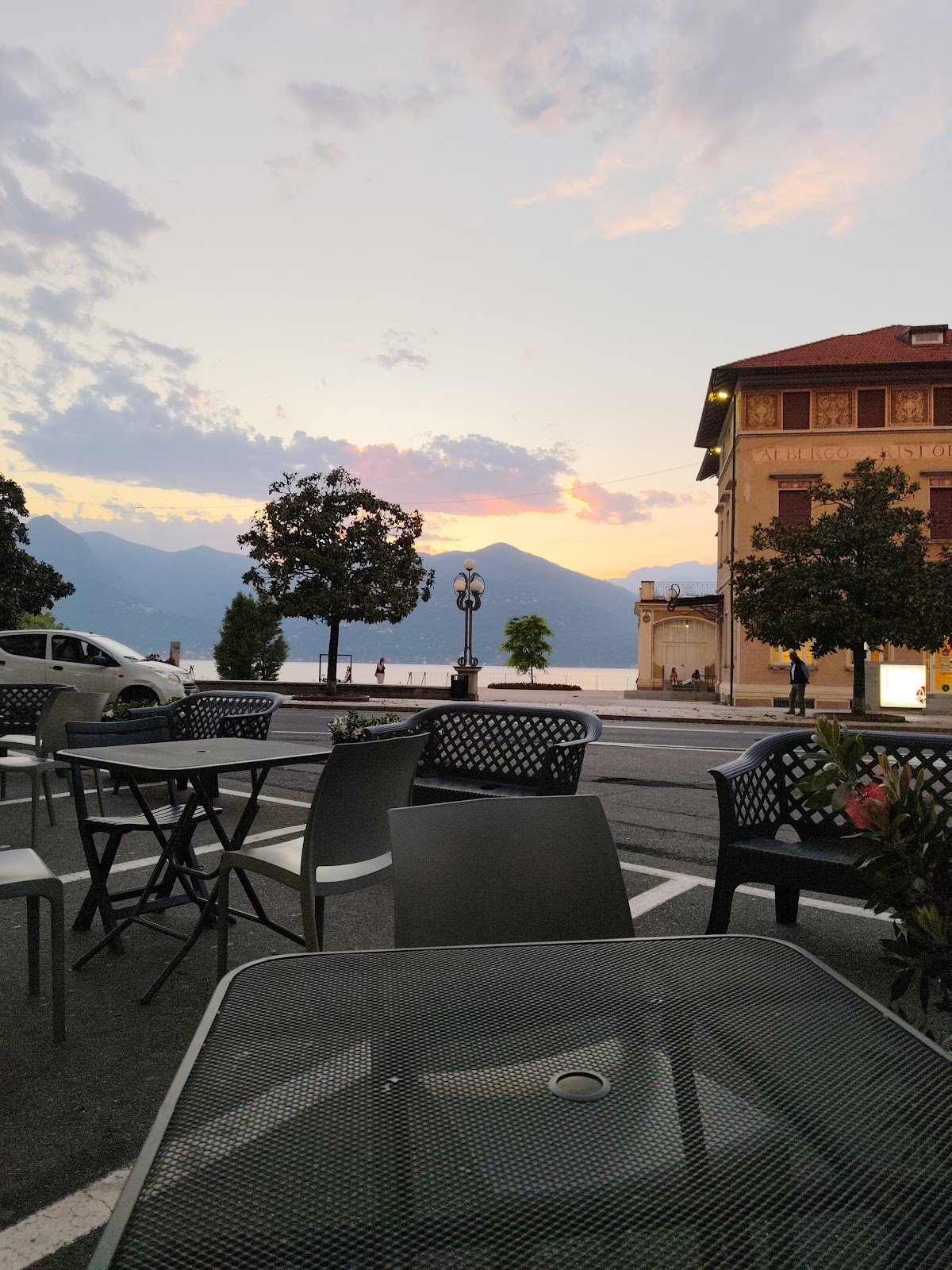 Il locale in servizio.