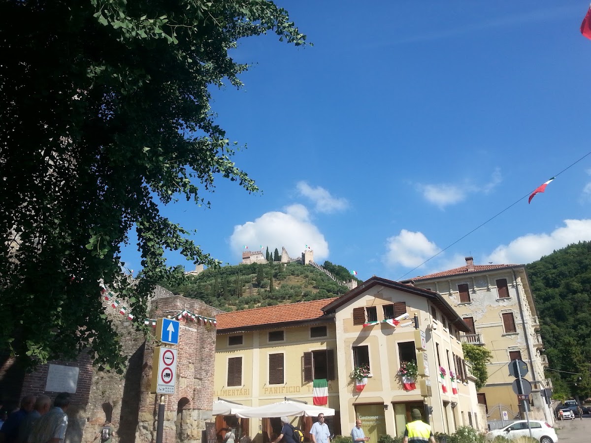 Un dettaglio del banco.