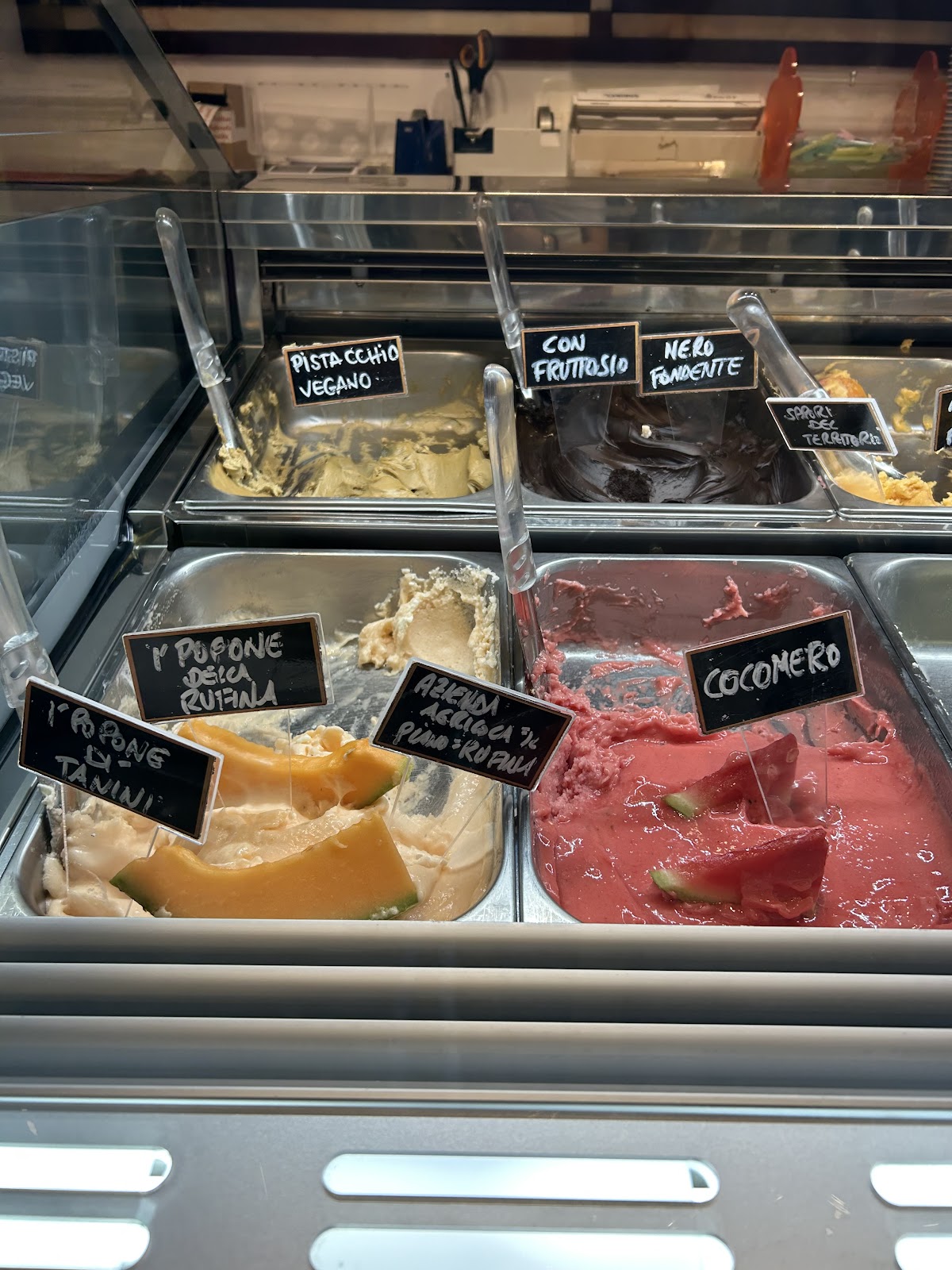 Il locale in servizio.