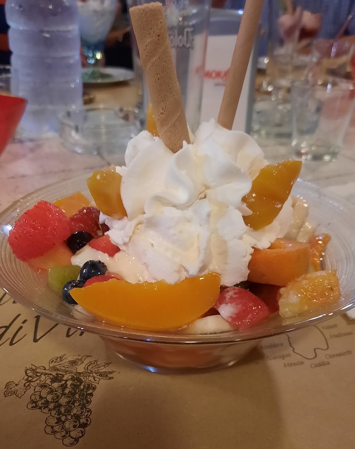Le vaschette in vetrina.