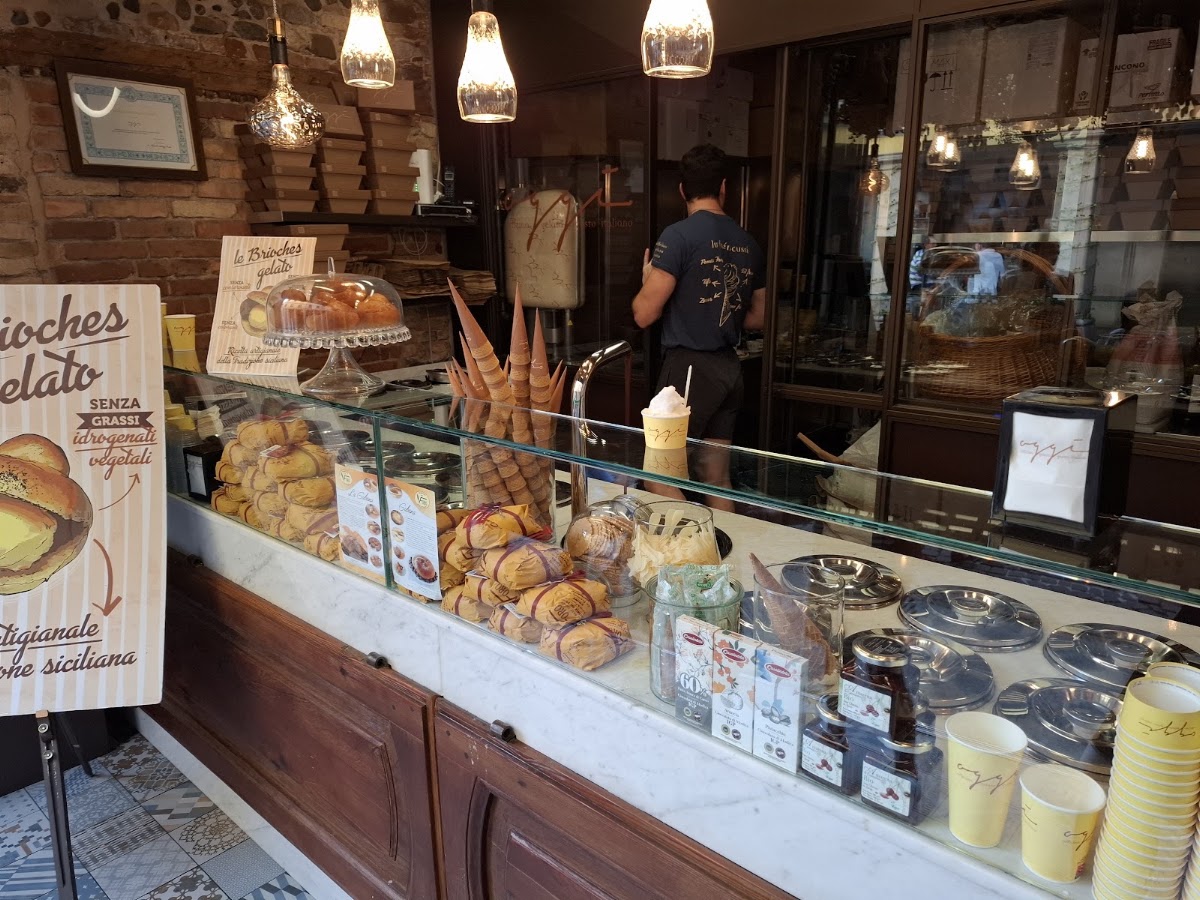 Un dettaglio del banco.