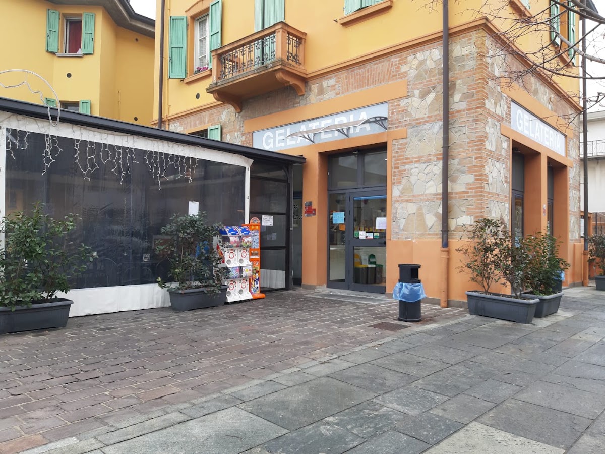 Un dettaglio della vetrina.