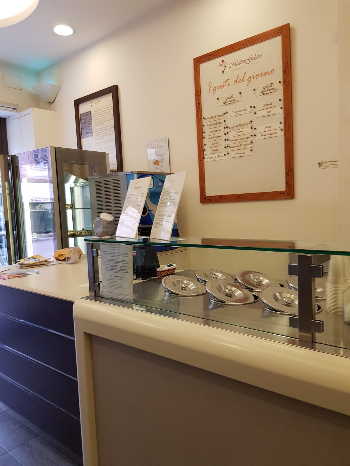 Un dettaglio del banco.