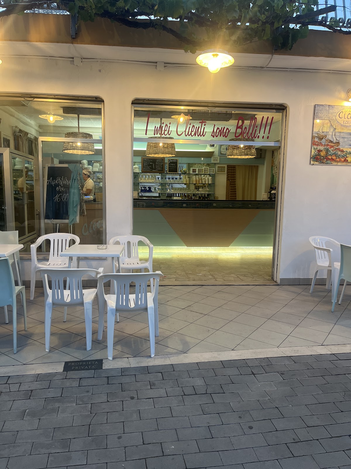 Il locale in servizio.