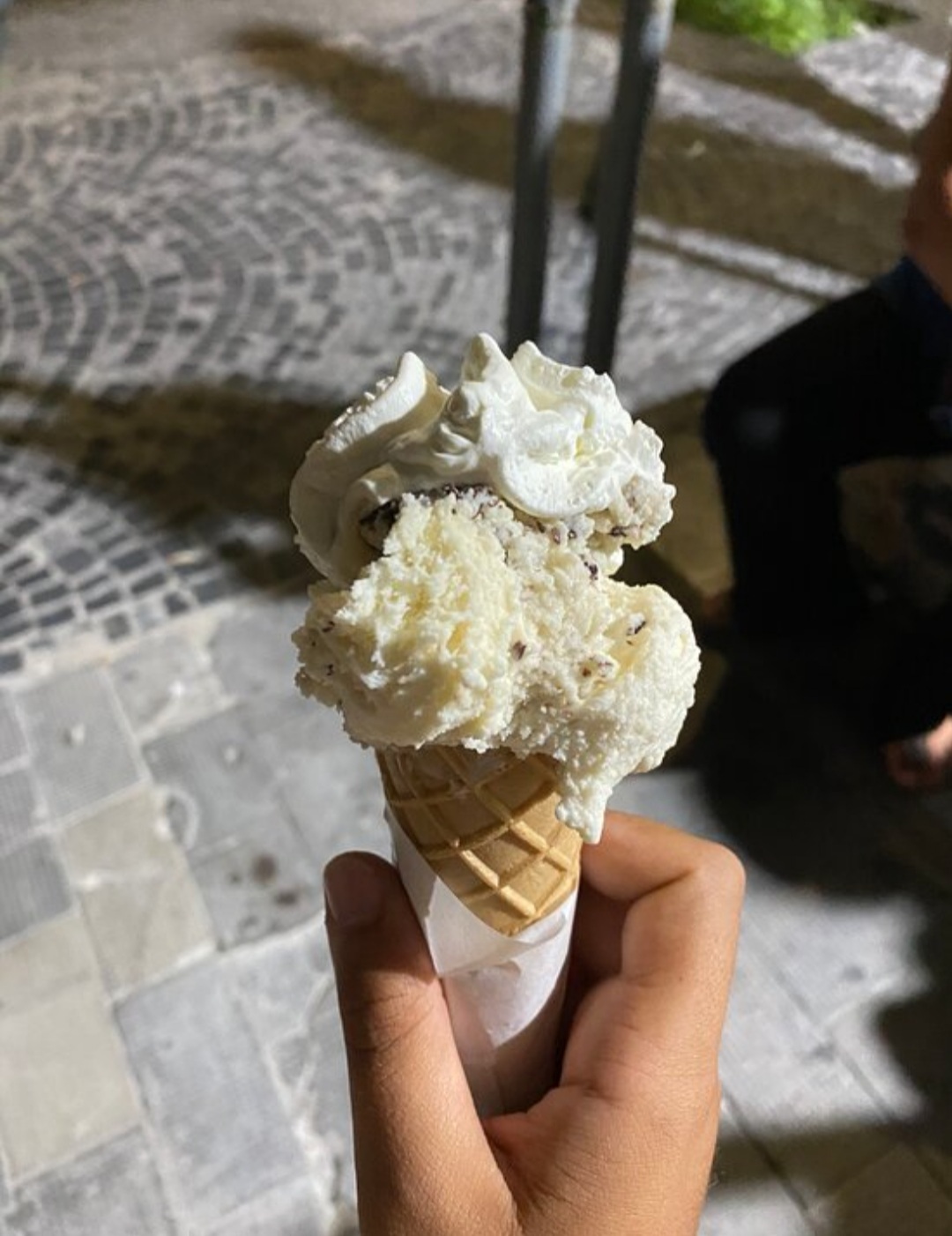 Le vaschette in vetrina.