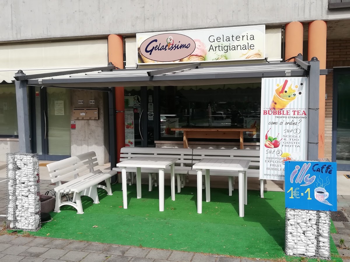 Gelateria "Gelatissimo"