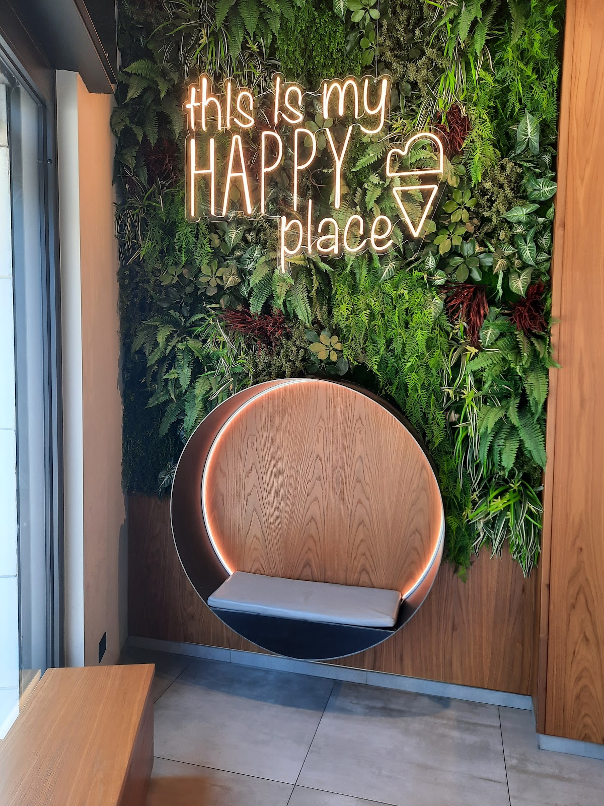 Il locale visto dall'interno.
