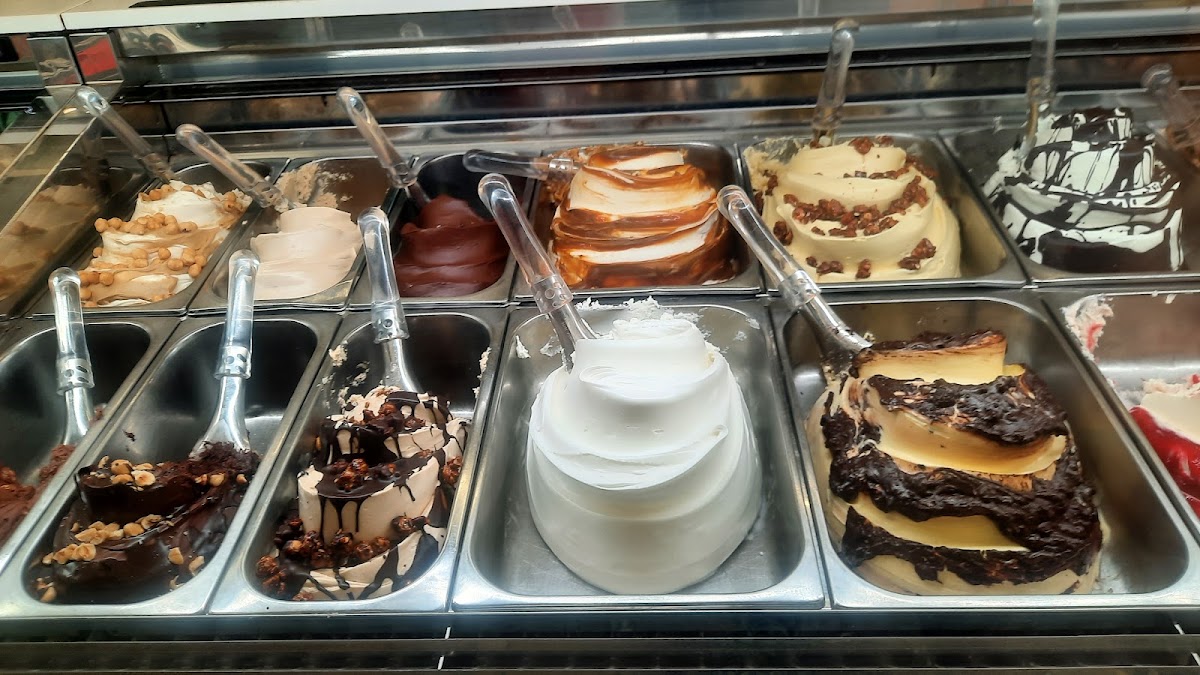 Le vaschette in vetrina.