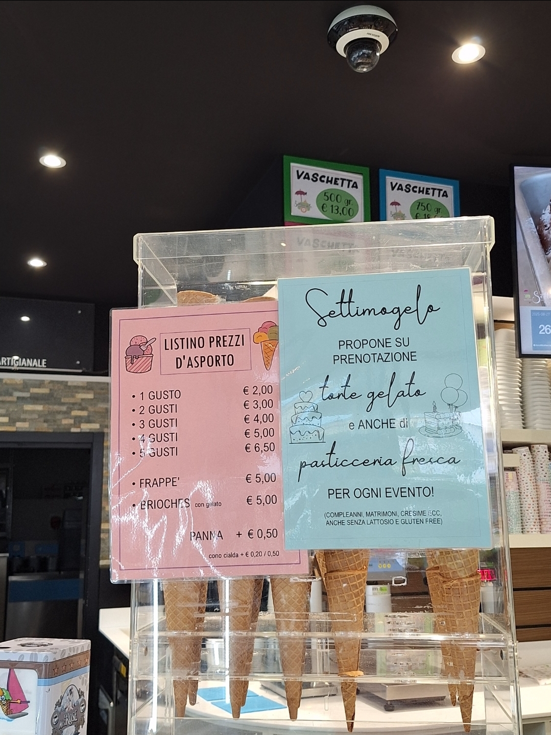 Il locale visto dall'interno.