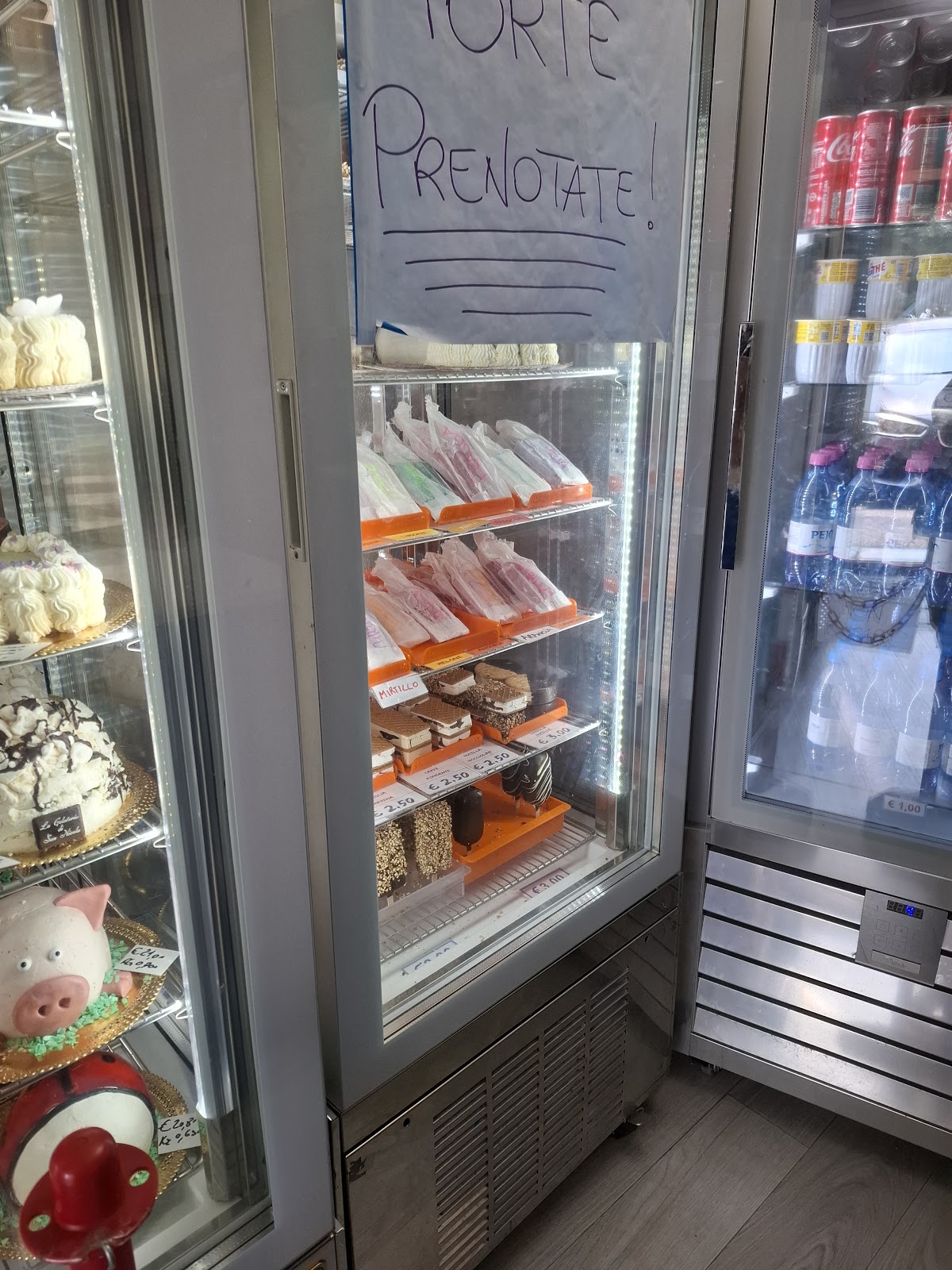 Il locale in servizio.