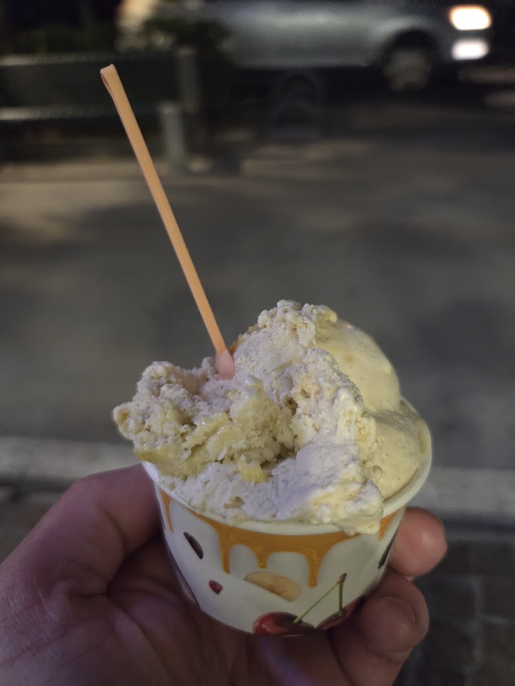 Un dettaglio della vetrina.