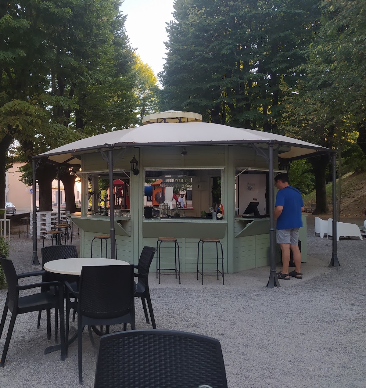 Un dettaglio della vetrina.