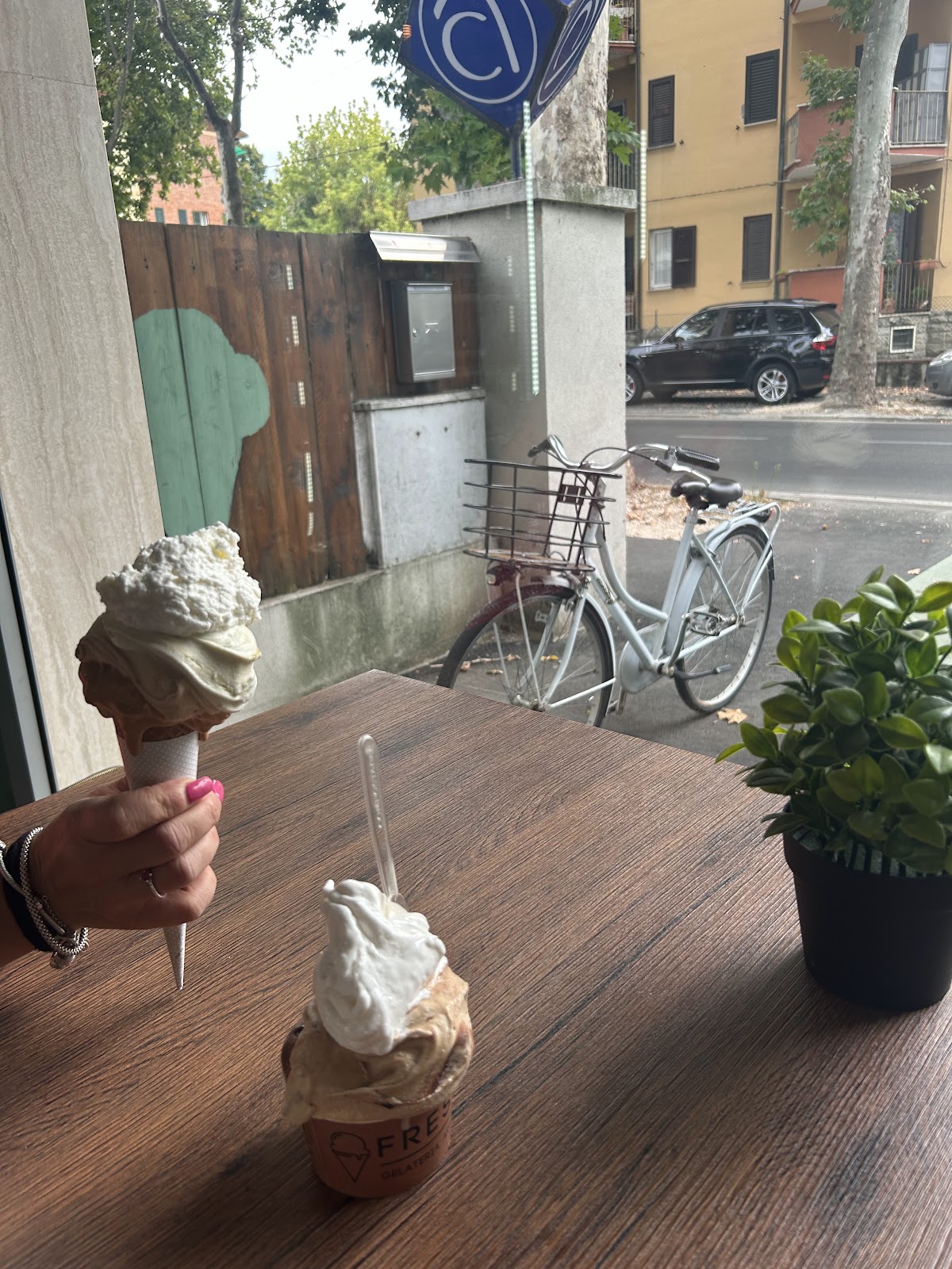 Il locale in servizio.