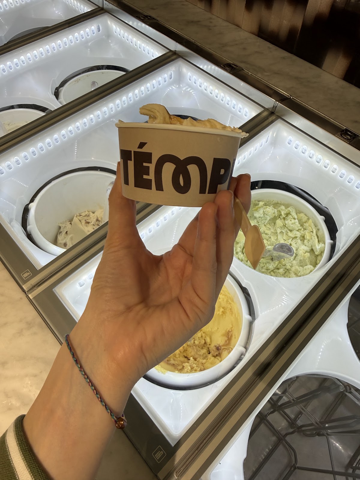 Témpera Gelato — vitrina y producto