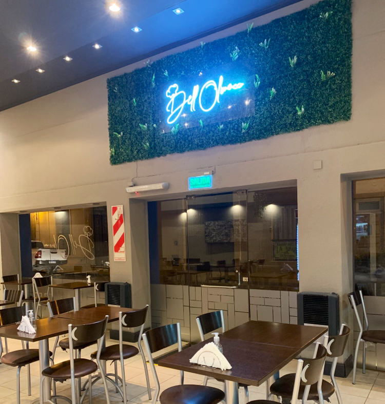 Dell'Olmo Pizzería y Heladería