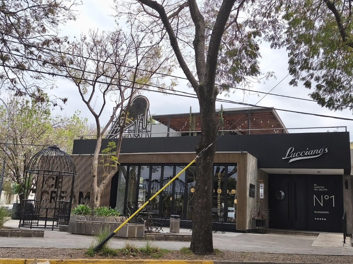Lucciano's Cerro de las Rosas