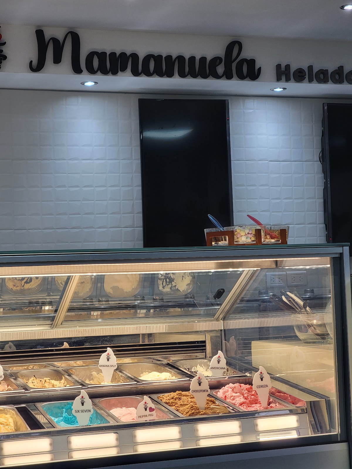 Mamanuela Helados