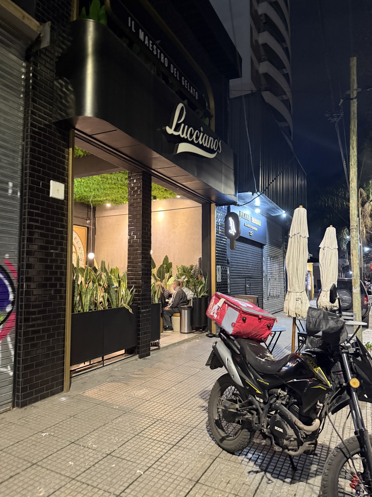 Lucciano's Caseros
