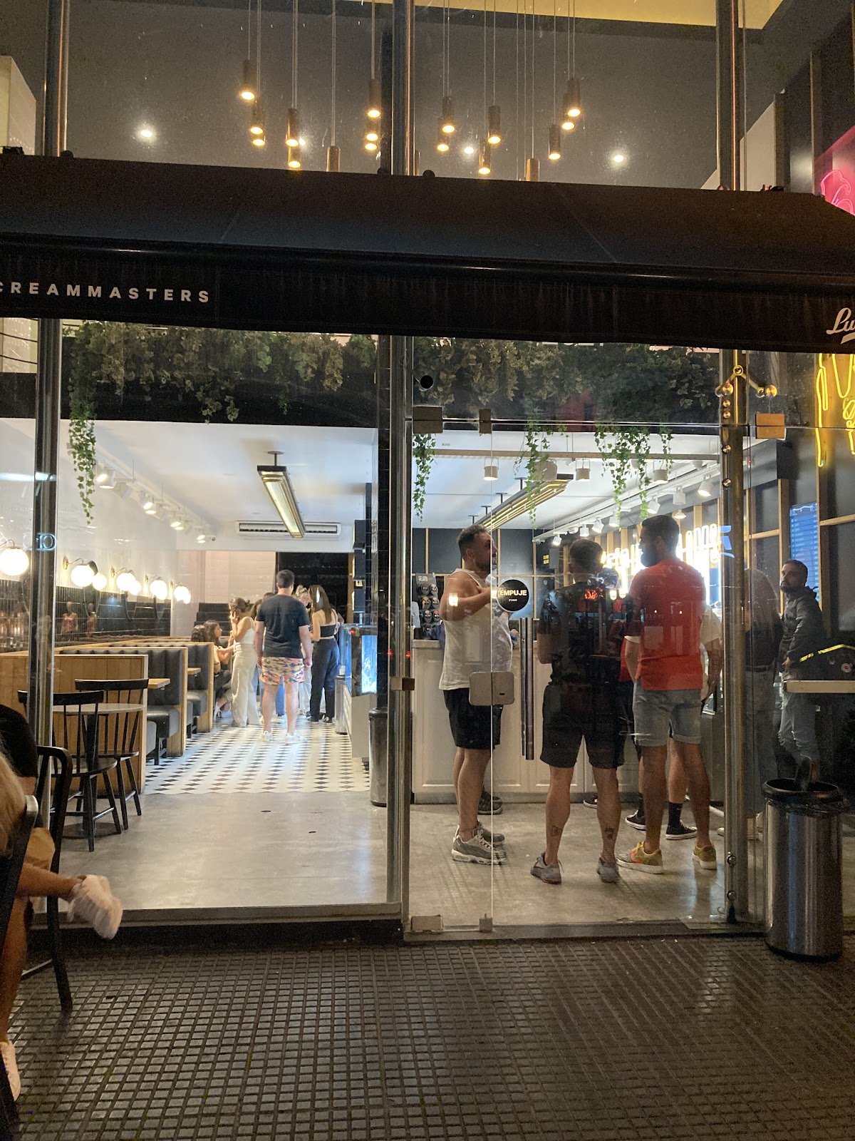 Lucciano's Lanús