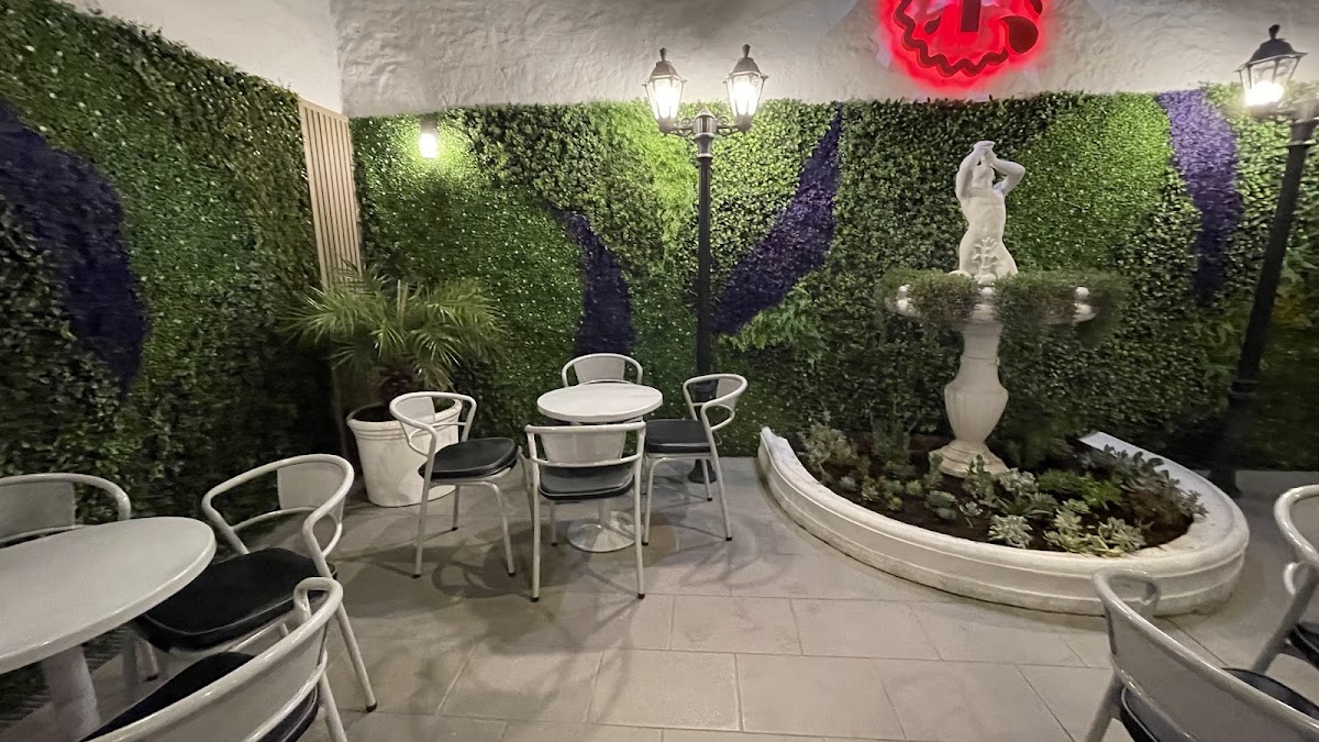 Trevi Helados y Café