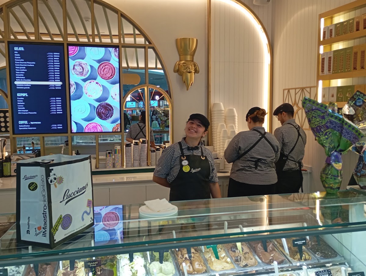 Lucciano's Mendoza Shopping