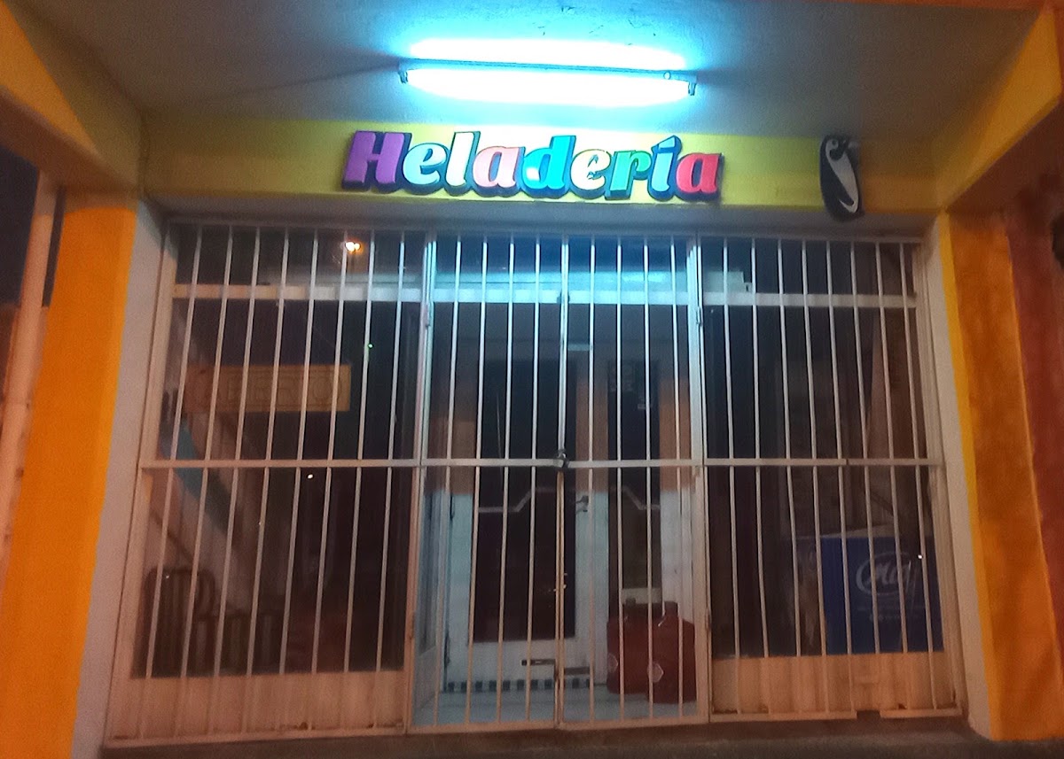 Heladería y Minimercado Pingüinito