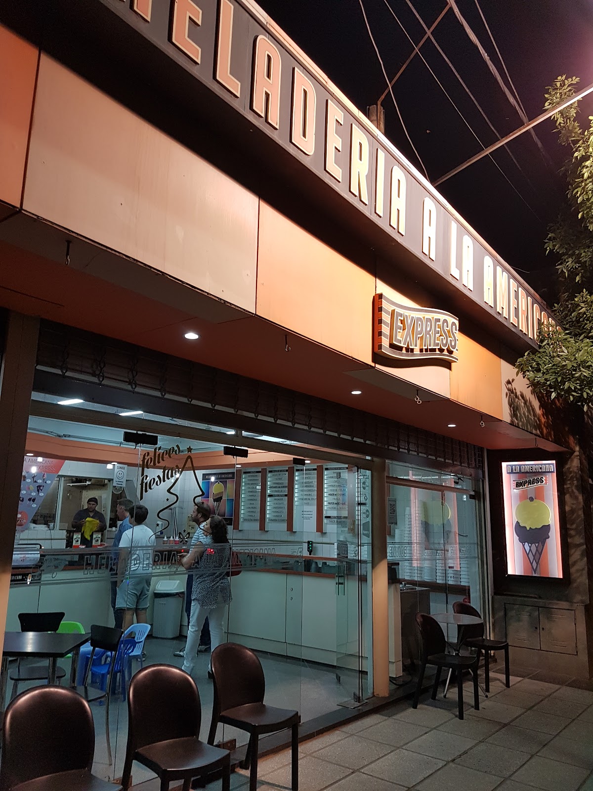 Heladería a la Americana Express